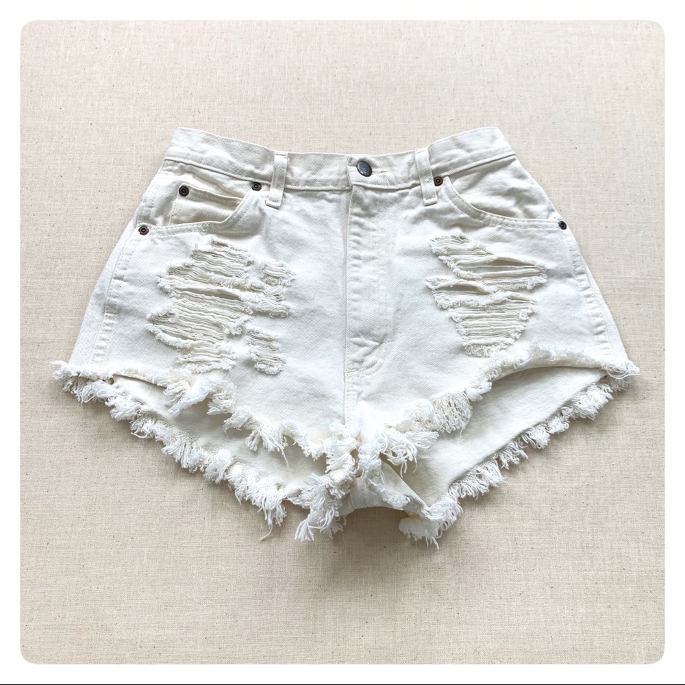 Vintage Cutoff Shorts Med Waist 28-29 Size 8 279RE